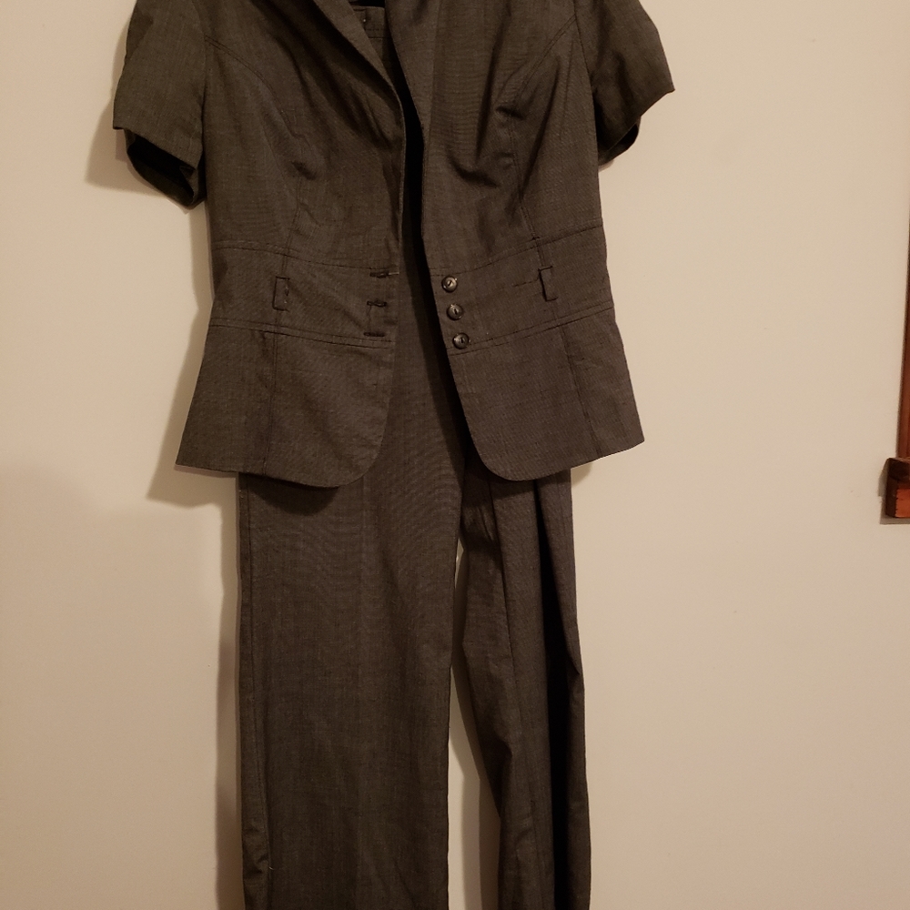 Dress suit